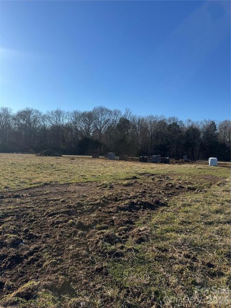 Image 8 of a home in .