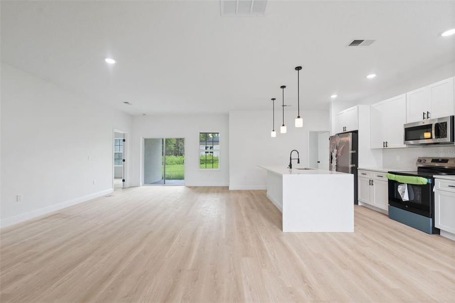 Image 28 of a home in .