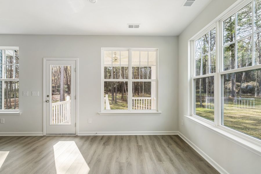 Spacious, unfurnished interior of a new home in Landing at Pine Lake, Anderson (Image 21).