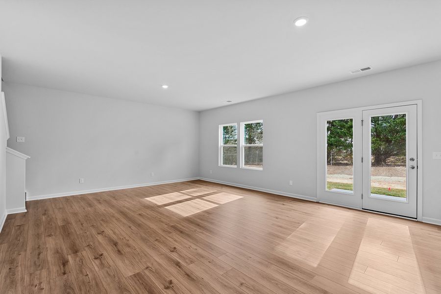 Spacious, unfurnished interior of a new home in Bell West, Kernersville (Image 16).