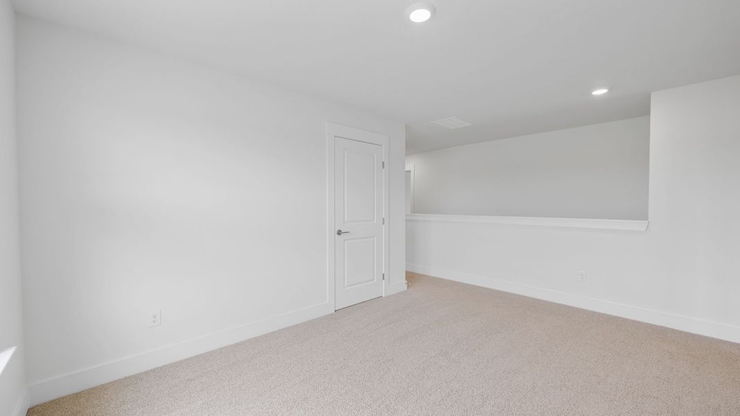 Spacious, unfurnished interior of a new home in Harbor Crest, Ooltewah (Image 23).