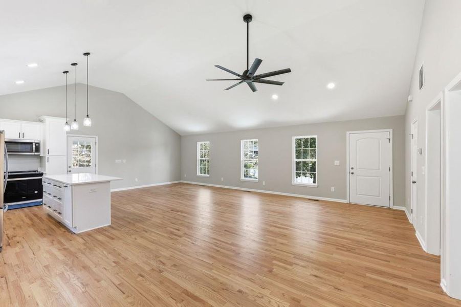 Spacious, unfurnished interior of a new home in , Gainesville (Image 18). Spacious, unfurnished interior of a new home in , Gainesville (Image 18).
