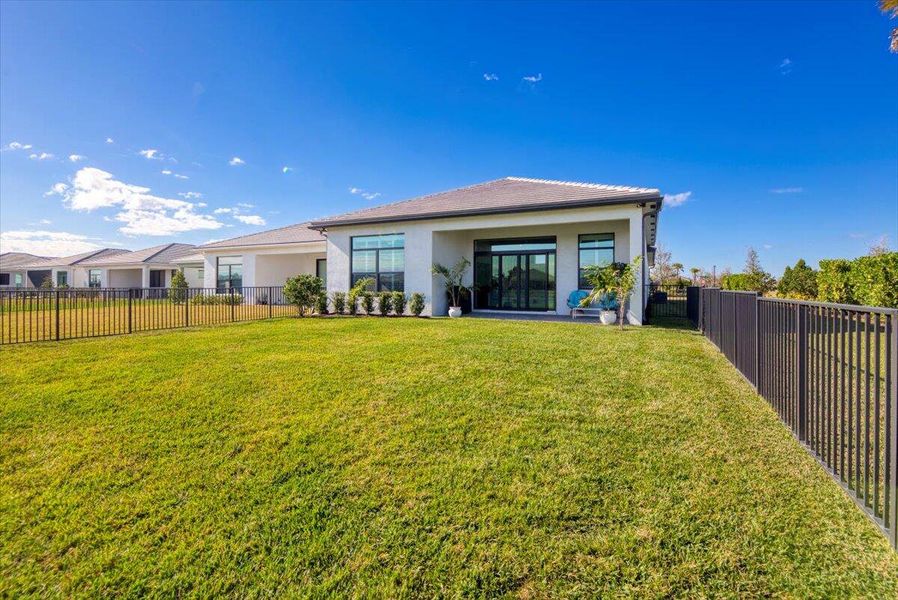 Backyard-premium corner lot Backyard-premium corner lot