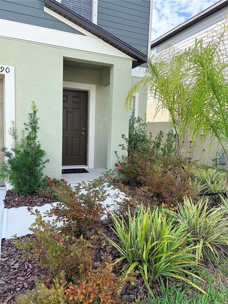 Exterior details and patio area of a home in , Parrish (Image 3).