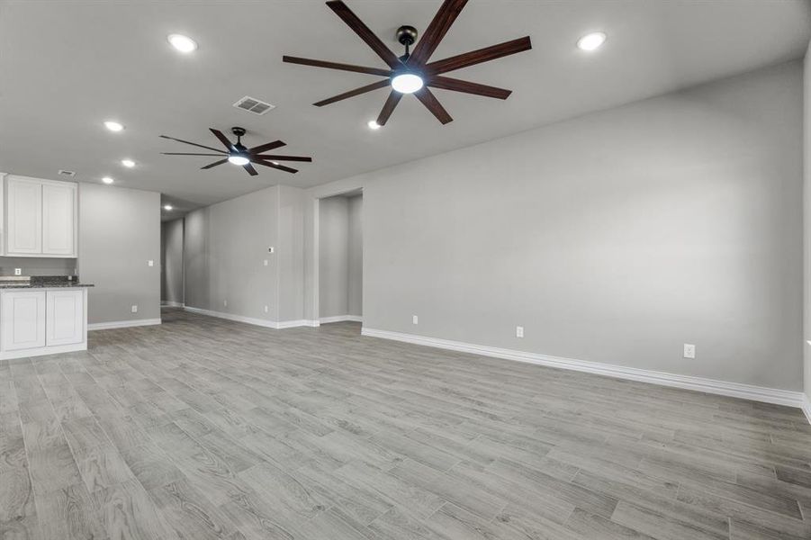 Spacious, unfurnished interior of a new home in , Weatherford (Image 18). Spacious, unfurnished interior of a new home in , Weatherford (Image 18).