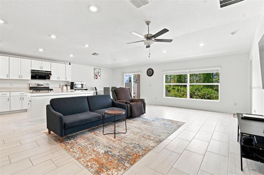 Furnished interior view inside a new home in , Zephyrhills (Image 7). Furnished interior view inside a new home in , Zephyrhills (Image 7).