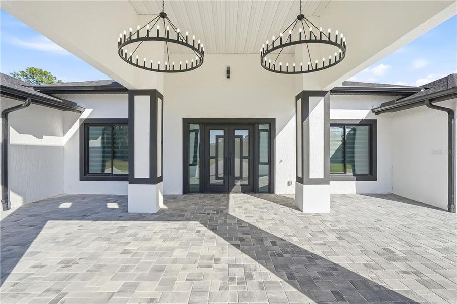 Exterior details and patio area of a home in , Spring Hill (Image 28).