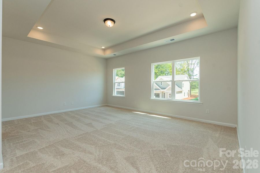 Spacious, unfurnished interior of a new home in Sunset Meadows, Charlotte (Image 22).