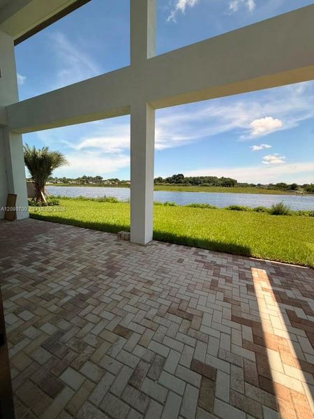 Exterior details and patio area of a home in , Miami Lakes (Image 3).