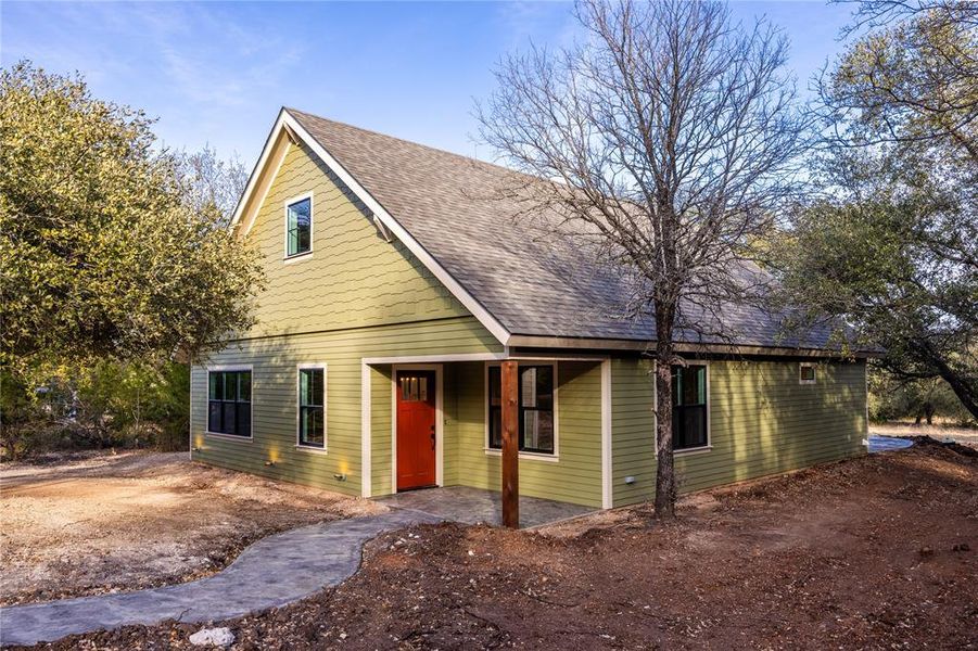 Exterior details and patio area of a home in , Waco (Image 27).