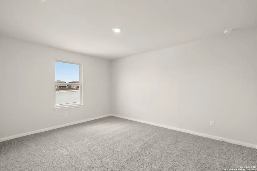 Spacious, unfurnished interior of a new home in Cinco Lakes, San Antonio (Image 23). Spacious, unfurnished interior of a new home in Cinco Lakes, San Antonio (Image 23).