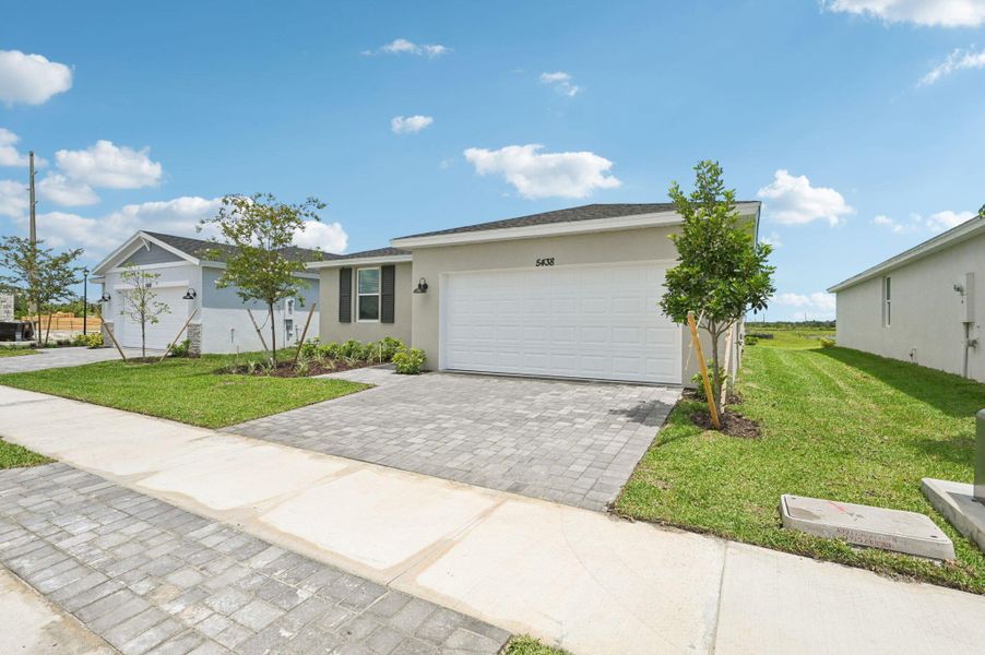 Furnished interior view inside a new home in Hampton Park - Classic Series, Vero Beach (Image 6). Furnished interior view inside a new home in Hampton Park - Classic Series, Vero Beach (Image 6).