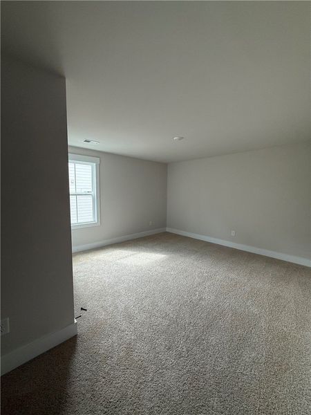 Spacious, unfurnished interior of a new home in Walker's Pointe, Anderson (Image 20).
