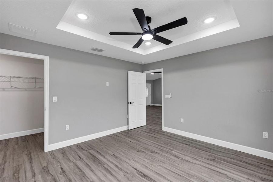 Spacious, unfurnished interior of a new home in , Ocala (Image 28).