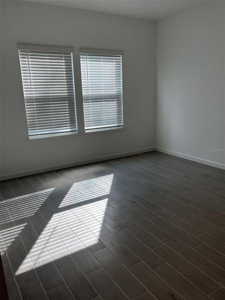 Spacious, unfurnished interior of a new home in Grand Park North, Dunnellon (Image 27).