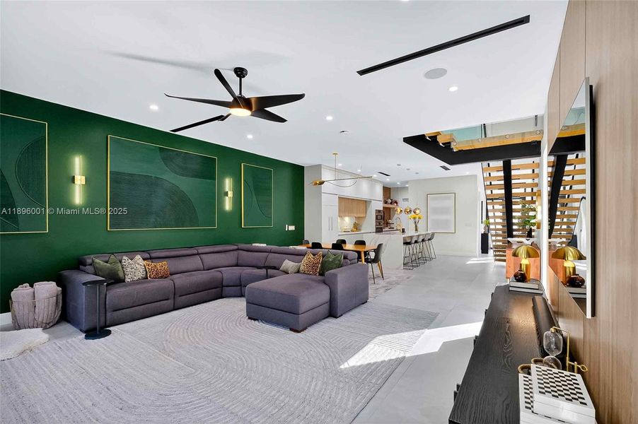 Image 50 of a home in .