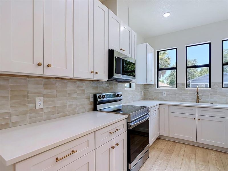 Furnished interior view inside a new home in , Tampa (Image 13).
