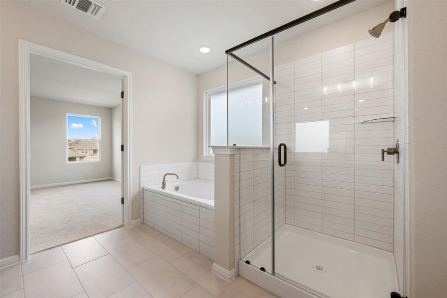 Furnished interior view inside a new home in Berry Creek Highlands, Georgetown (Image 14).