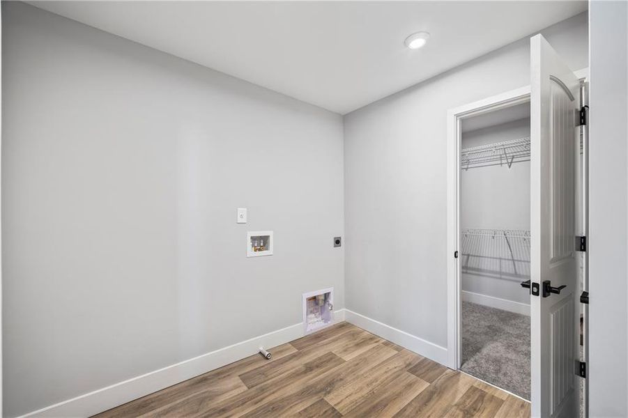 Spacious, unfurnished interior of a new home in , Hoschton (Image 39).