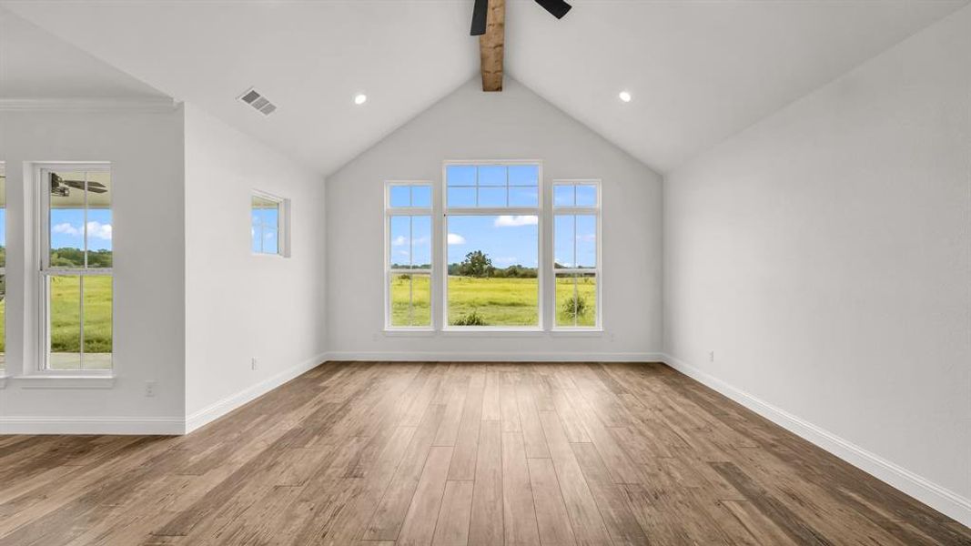 Spacious, unfurnished interior of a new home in Oak Water Ranch, Granbury (Image 18).