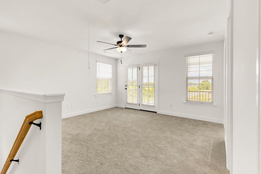 Representative unfurnished interior of a home built from the Titusville II by Regent Homes in Marlon's Creek, Spring Hill (Image 32).