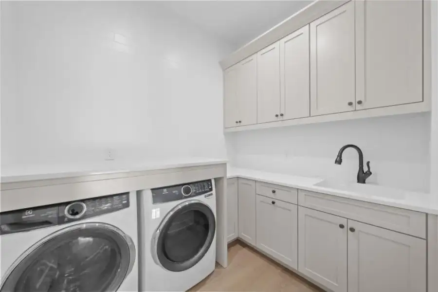 Furnished interior view inside a new home in , Milton (Image 40).