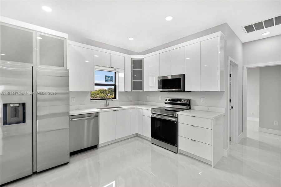 Furnished interior view inside a new home in , Lehigh Acres (Image 15).