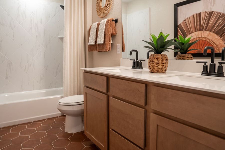 Dual-sink vanity at primary bath