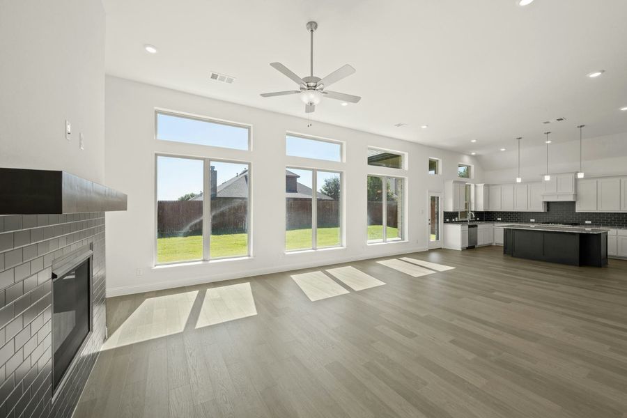 Spacious, unfurnished interior of a new home in Kentsdale Farms, DeSoto (Image 23). Spacious, unfurnished interior of a new home in Kentsdale Farms, DeSoto (Image 23).