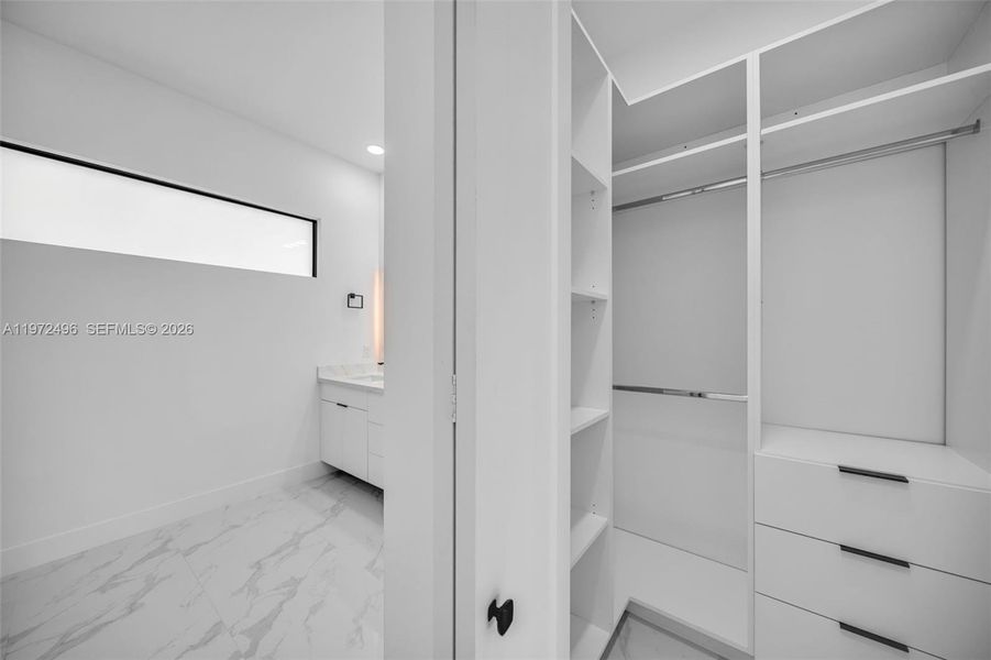 Spacious, unfurnished interior of a new home in , Lehigh Acres (Image 15).