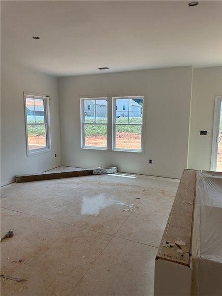 Image 4 of a home in Brownstone Park.