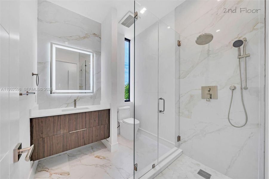 Furnished interior view inside a new home in , Key Largo (Image 45).