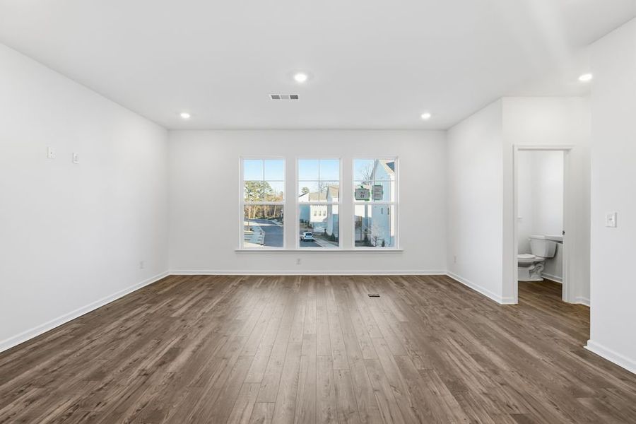 Spacious, unfurnished interior of a new home in Somerset at Veterans Memorial, Mableton (Image 19).