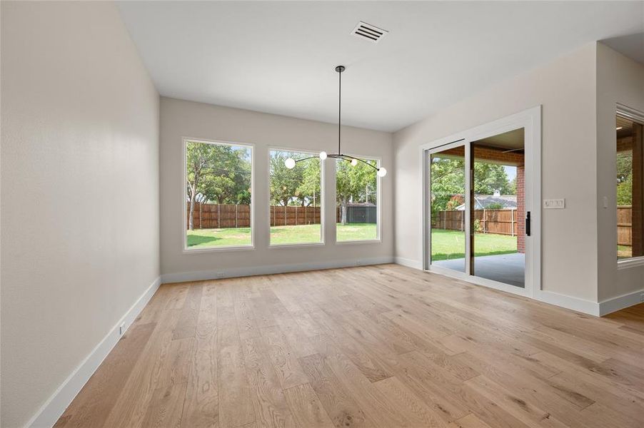 Spacious, unfurnished interior of a new home in , Richardson (Image 28).