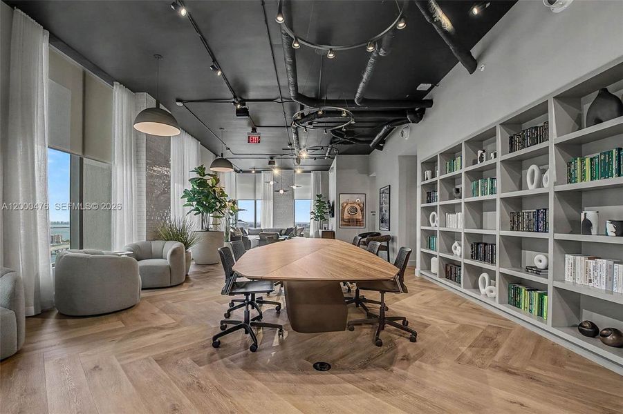 Community amenities in , Miami (Image 36).