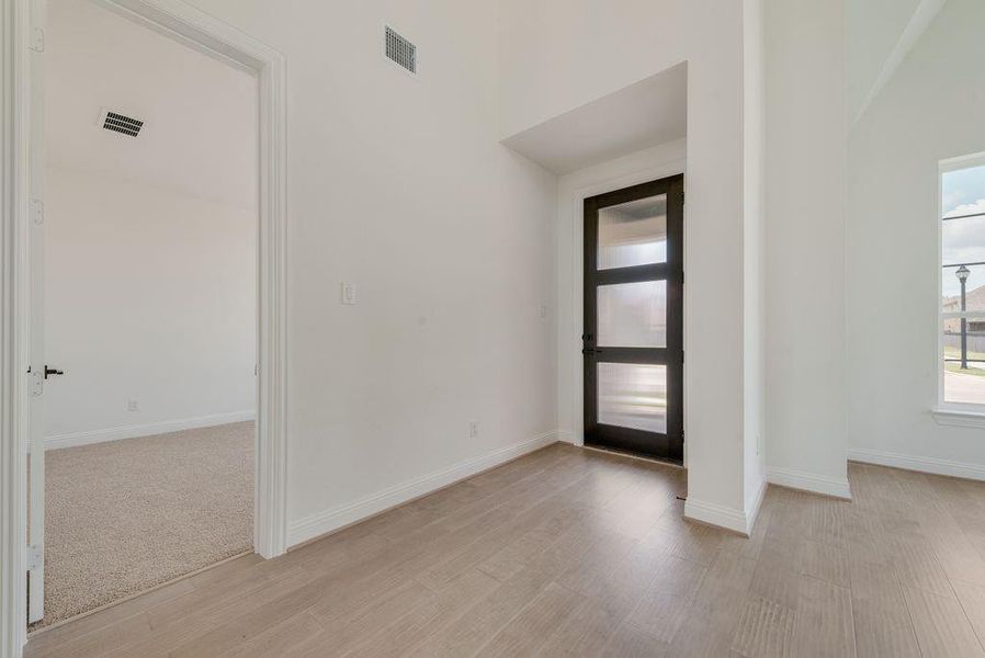 Spacious, unfurnished interior of a new home in Prairie Ridge, Venus (Image 21).