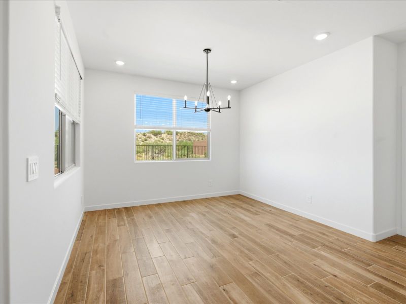 Spacious, unfurnished interior of a new home in Naranja Trails, Oro Valley (Image 13).