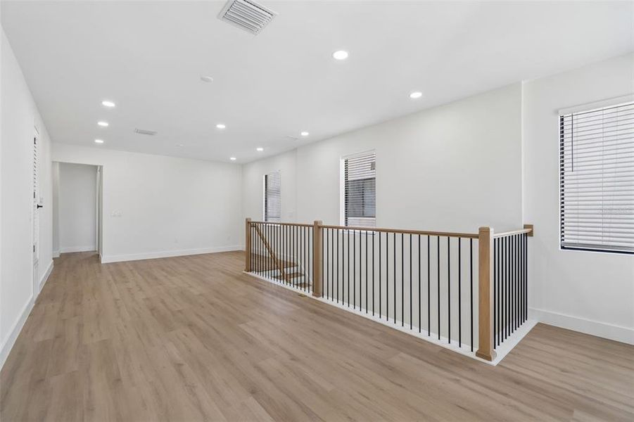 Spacious, unfurnished interior of a new home in , Tampa (Image 60). Spacious, unfurnished interior of a new home in , Tampa (Image 60).