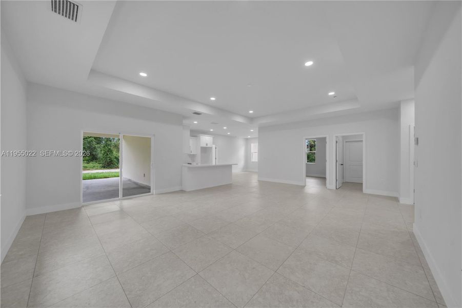 Spacious, unfurnished interior of a new home in , Lehigh Acres (Image 22).