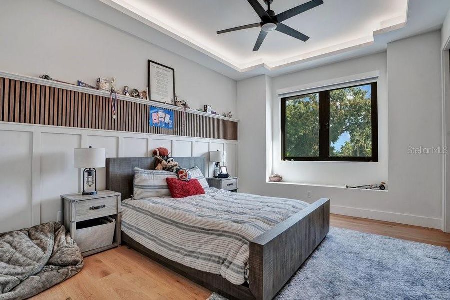 Furnished interior view inside a new home in , Windermere (Image 52).