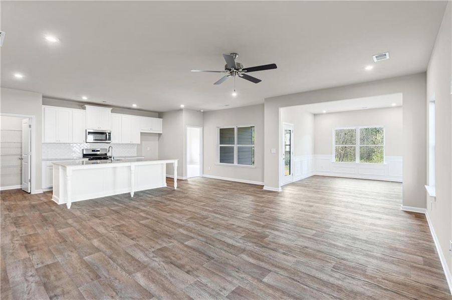 Spacious, unfurnished interior of a new home in Maple Village, Adairsville (Image 32).