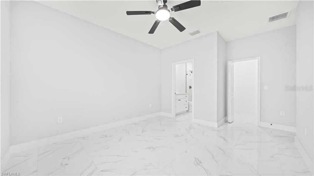 Spacious, unfurnished interior of a new home in , Lehigh Acres (Image 33).