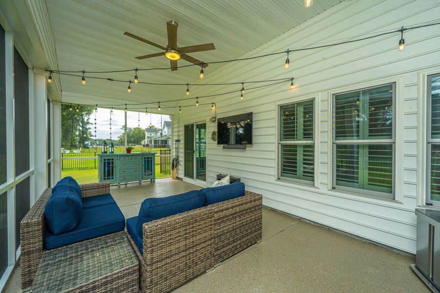 Furnished interior view inside a new home in Saint John's Lake: Coastal Collection, Johns Island (Image 39).