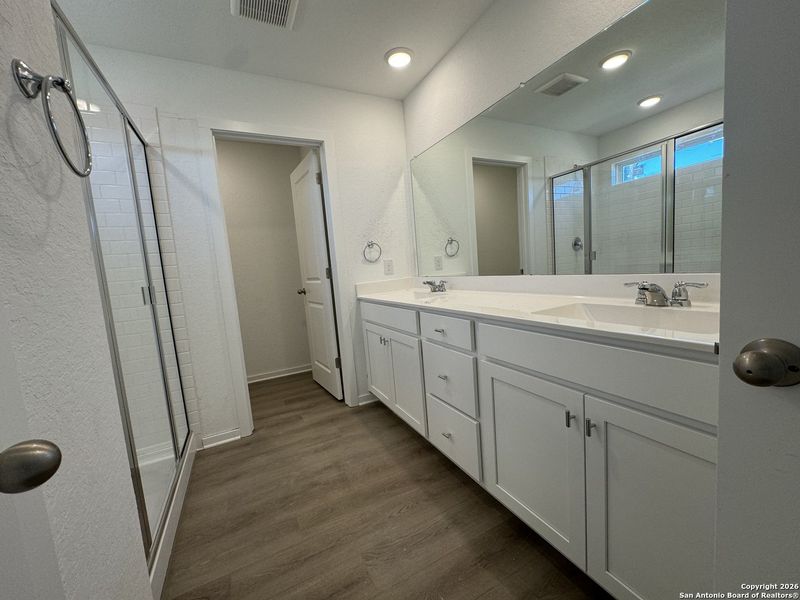 Furnished interior view inside a new home in Meadows at Hennersby Hollow 40's, San Antonio (Image 7). Furnished interior view inside a new home in Meadows at Hennersby Hollow 40's, San Antonio (Image 7).