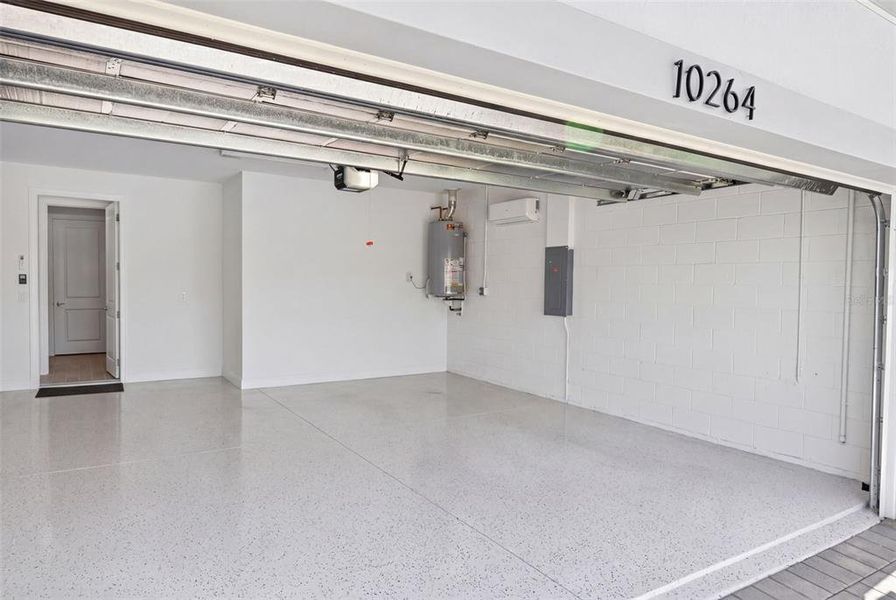 Spacious, unfurnished interior of a new home in , Englewood (Image 21).