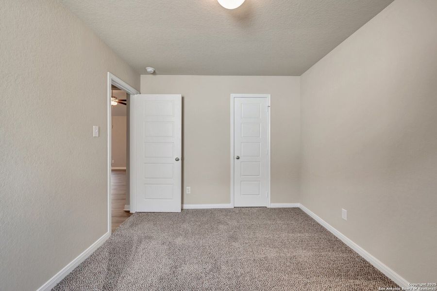 Spacious, unfurnished interior of a new home in Park Place, New Braunfels (Image 26).