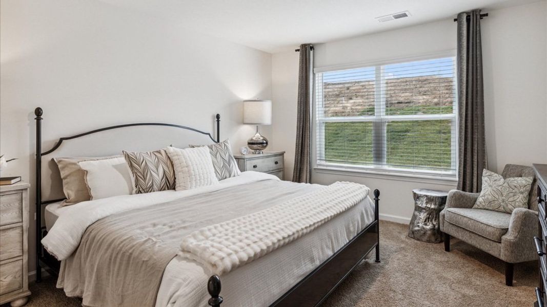 Representative furnished interior of a home built from the Cali by D.R. Horton in Emory Creek, Harriman (Image 10).