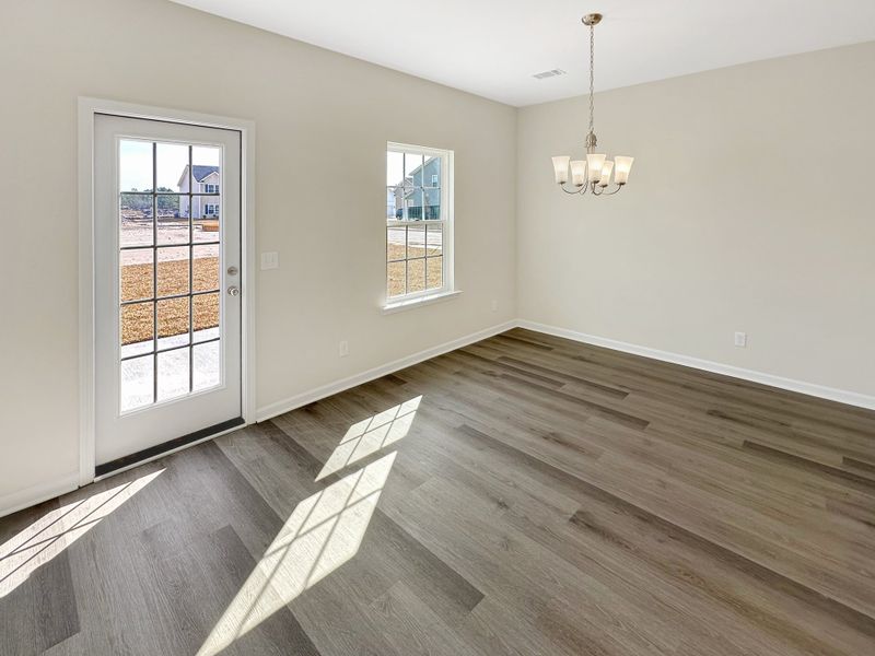Spacious, unfurnished interior of a new home in Grand Reserve, Hinesville (Image 13).