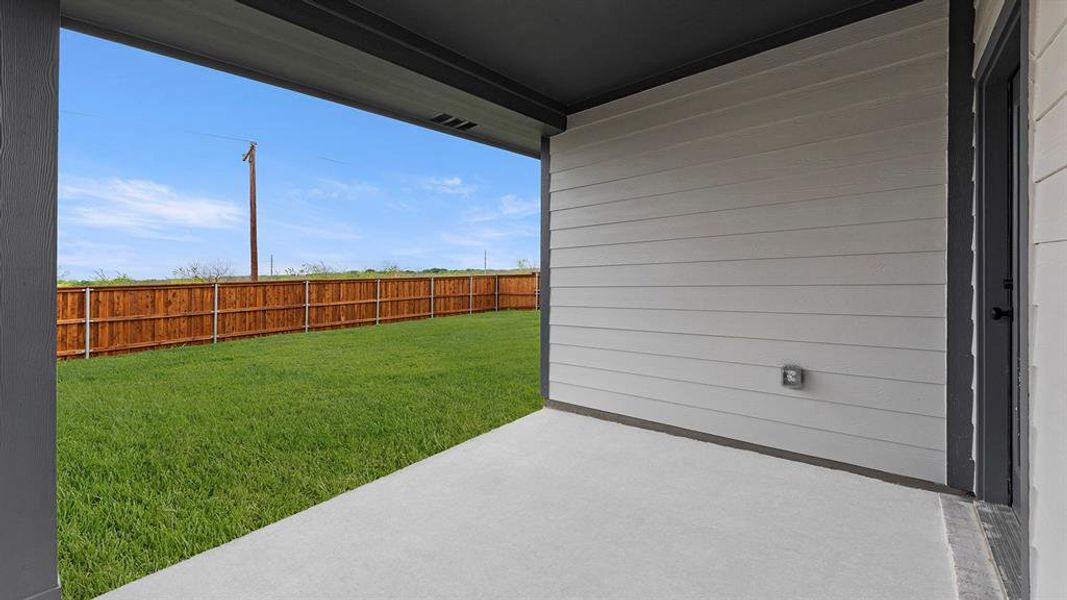 25. 3131 Duck Heights - Patio