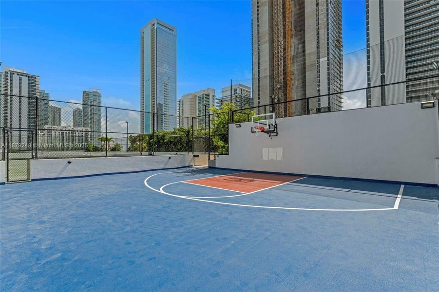 Image 69 of a home in .